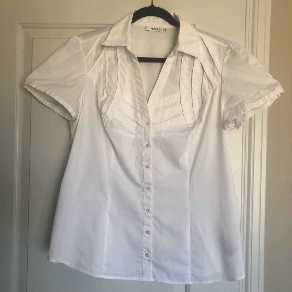 Short sleeved blouse